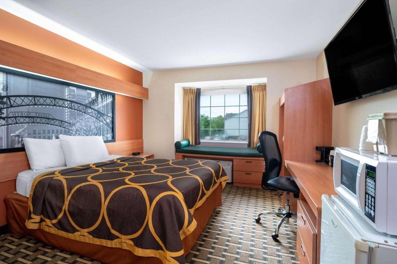 Hotel Super 8 By Wyndham Columbus West Exterior foto